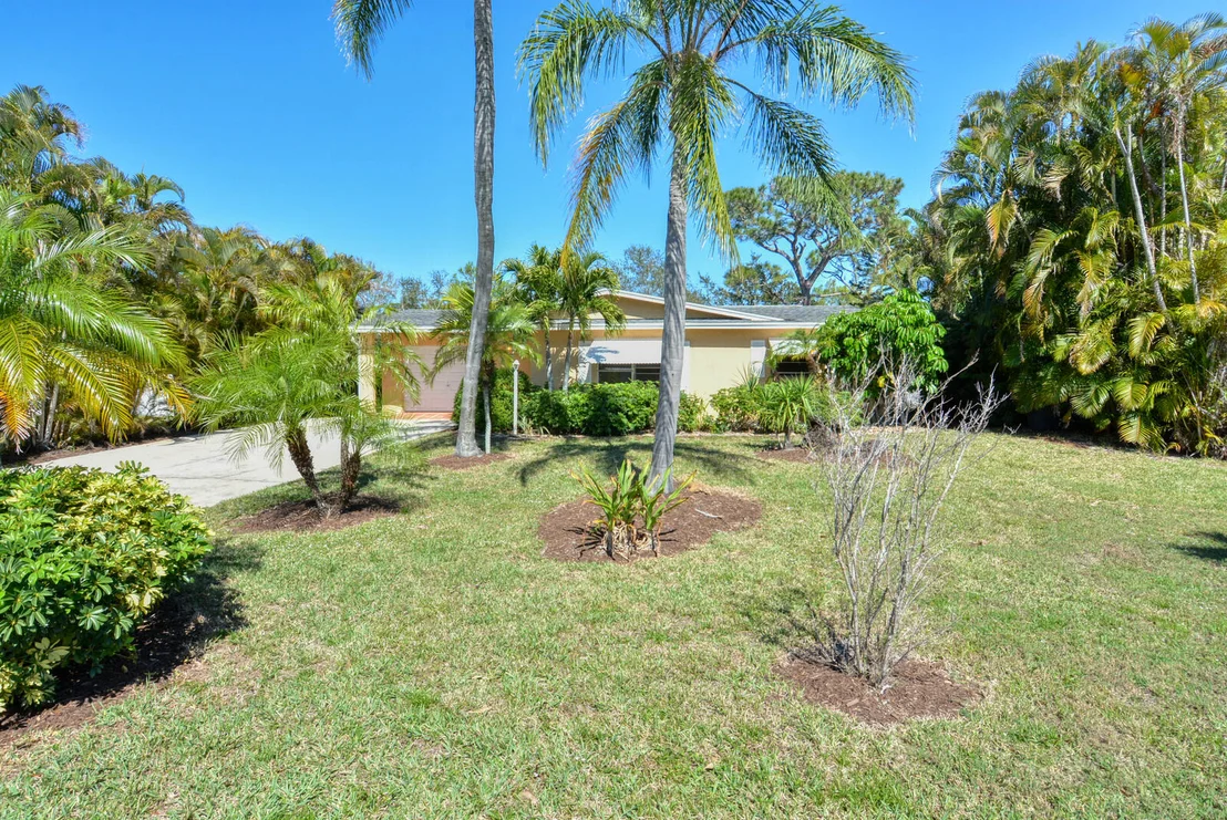 Photo of 2359 NW Sunset Boulevard