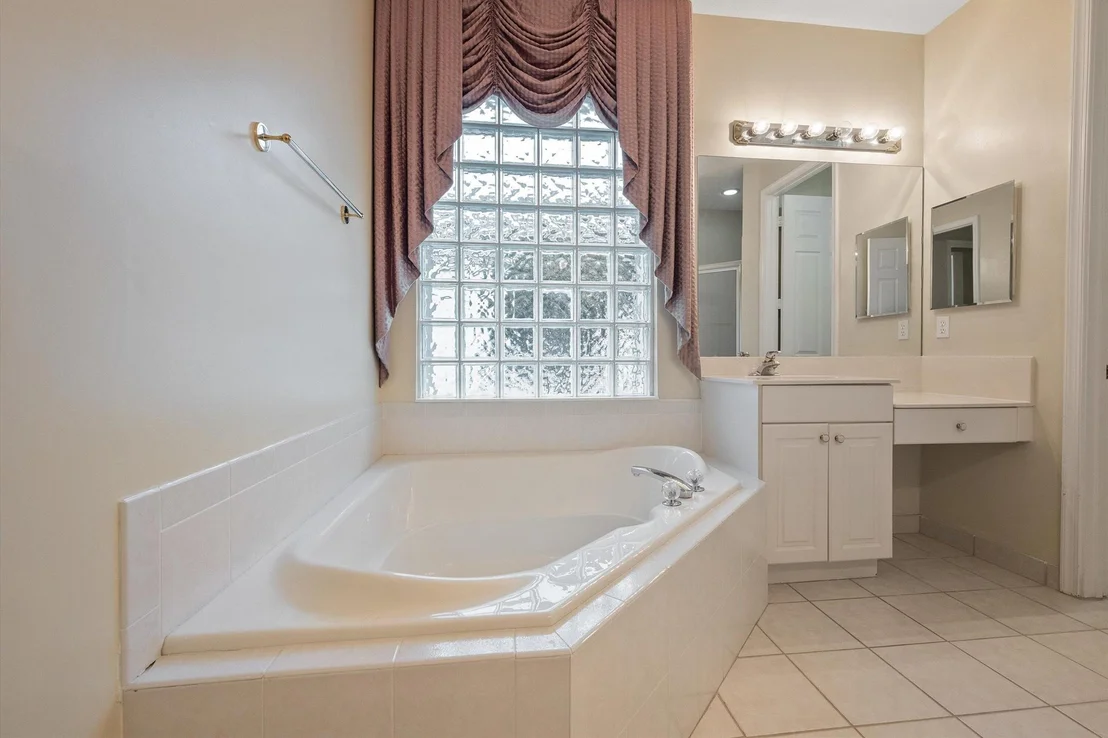 Photo of 2604 Clipper Circle