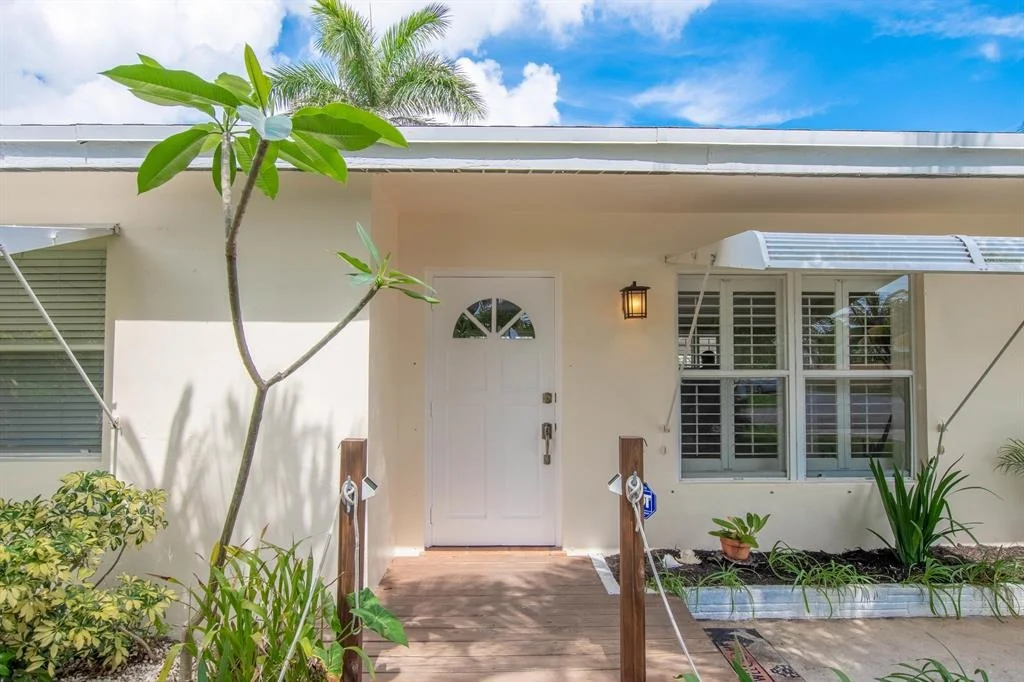 Photo of 1707 Crest Drive