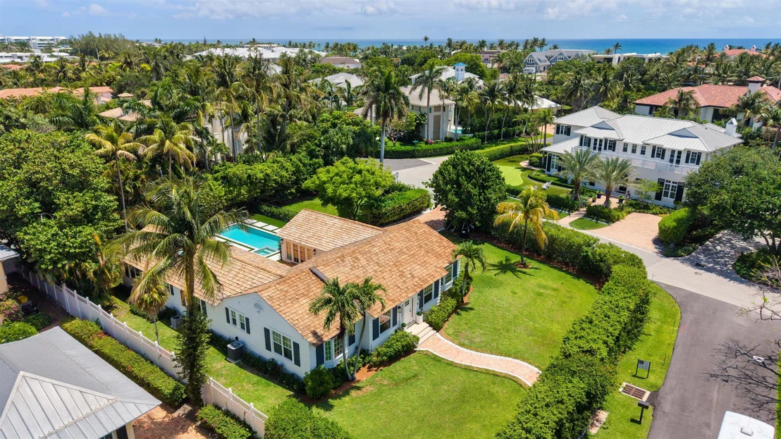Photo of 1017 Tamarind Road