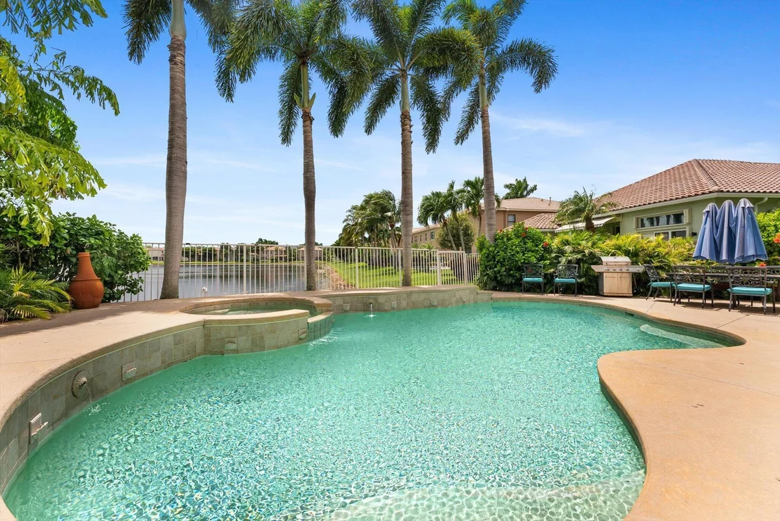 Photo of 1282 Beacon Circle