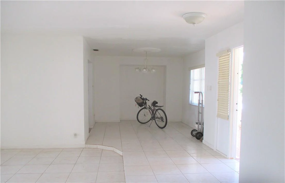 Photo of 6972 NW 1st Street