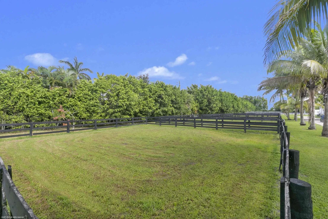 Photo of 16559 Rustic Road