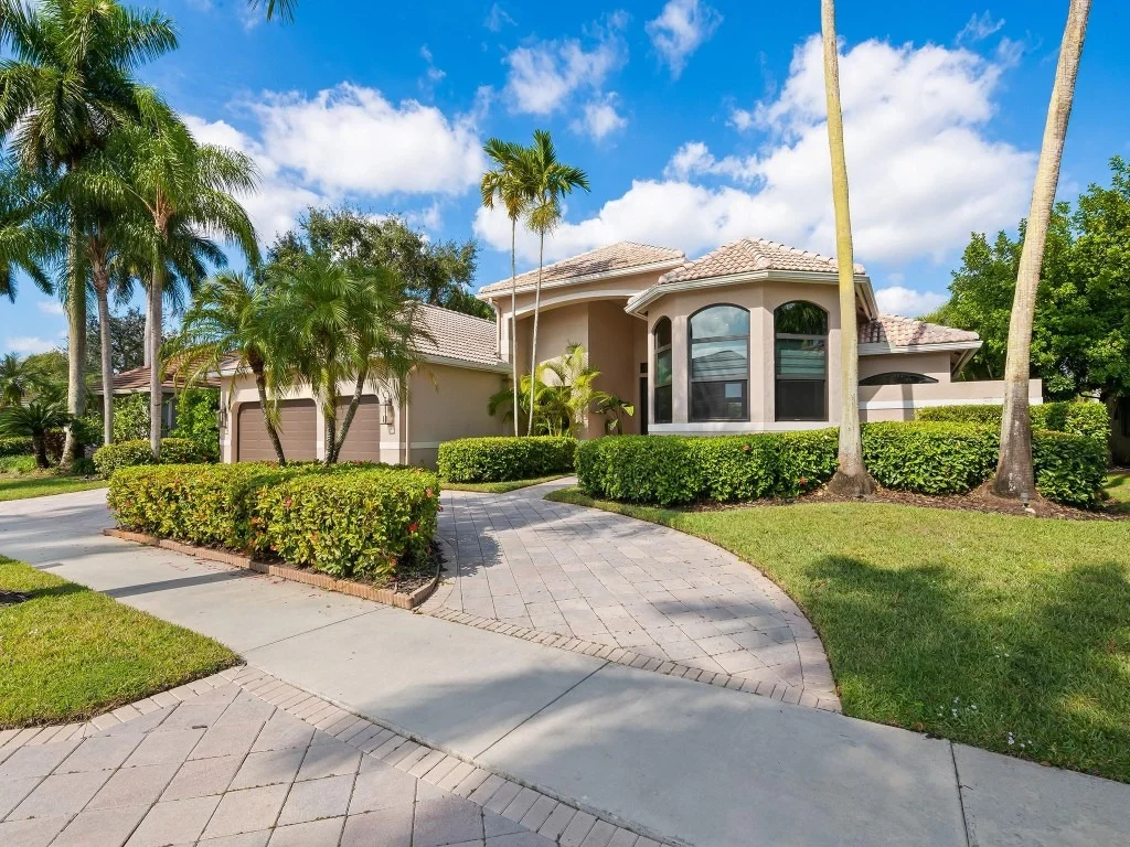 Photo of 2583 Mayfair Lane