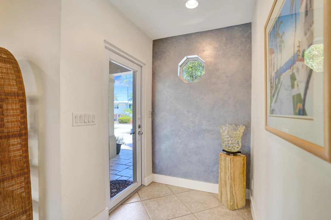 Photo of 445 SE 17th Terrace