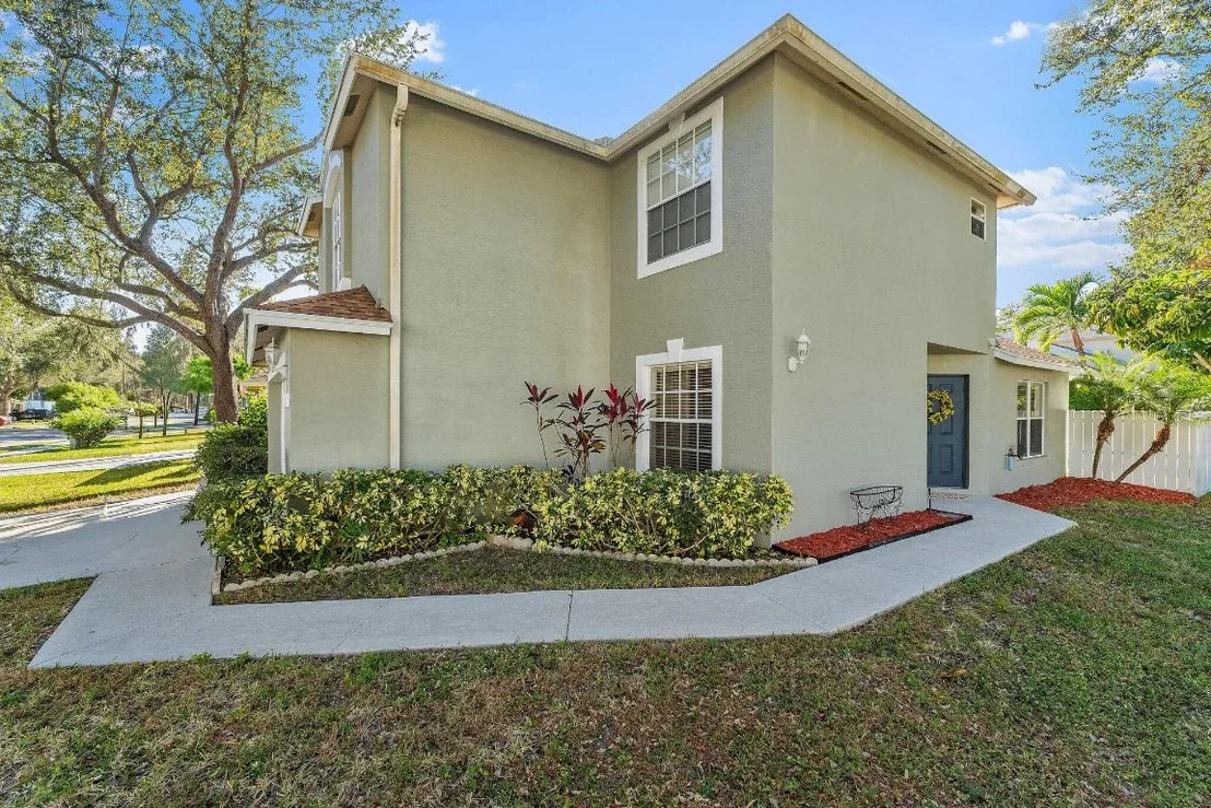 Photo of 114 Pennock Landing Circle
