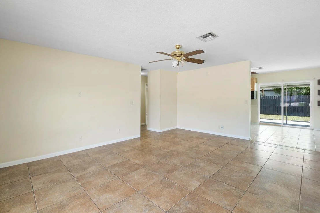 Photo of 6090 Lambeth Circle
