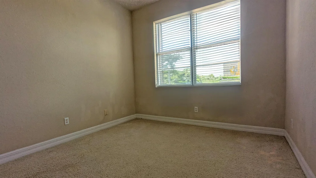 Photo of 5571 57 Way