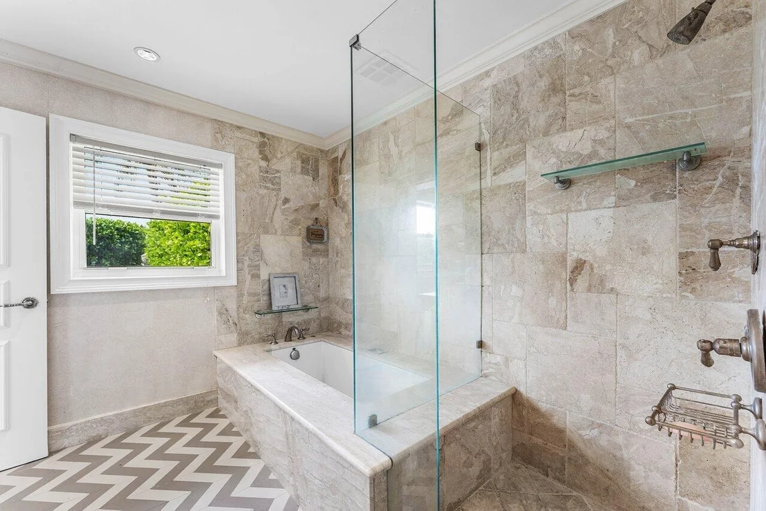 Photo of 638 Shore Drive