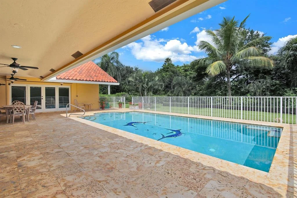 Photo of 4443 Pine Tree Drive