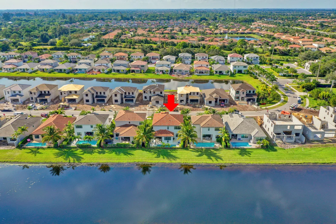 Photo of 7184 Montereal Path