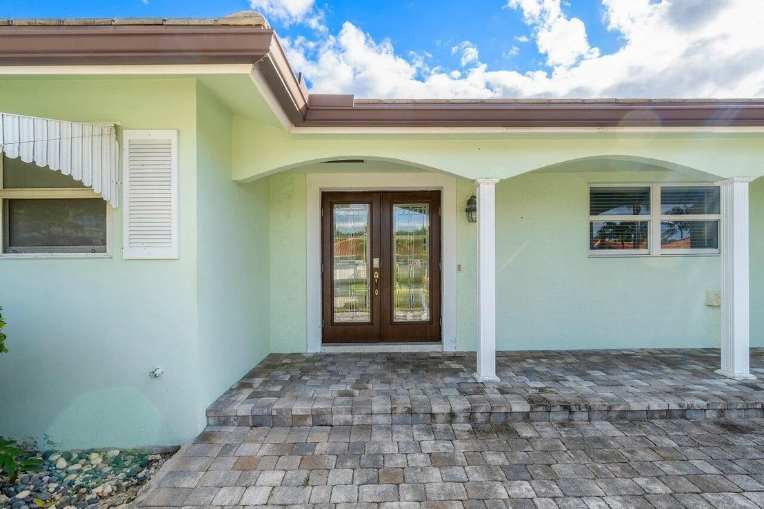 Photo of 1241 Emerald Drive
