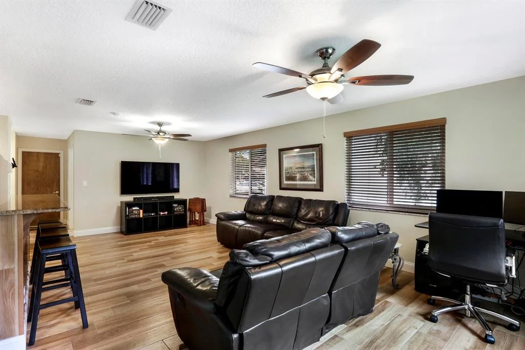 Photo of 15801 Surrey Circle