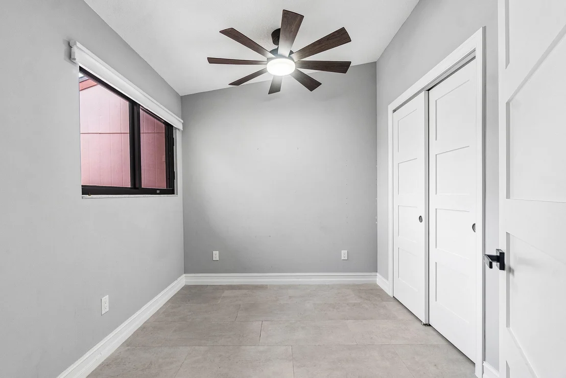 Photo of 120 Mayfair Lane