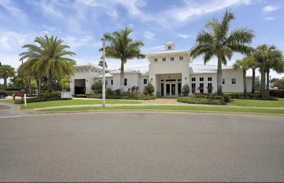 Photo of 668 SW Riverwatch Place