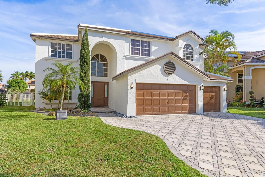 Photo of 22141 Braddock Place