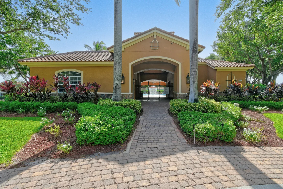 Photo of 700 Cresta Circle