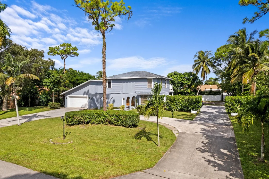 Photo of 5285 Sunrise Boulevard
