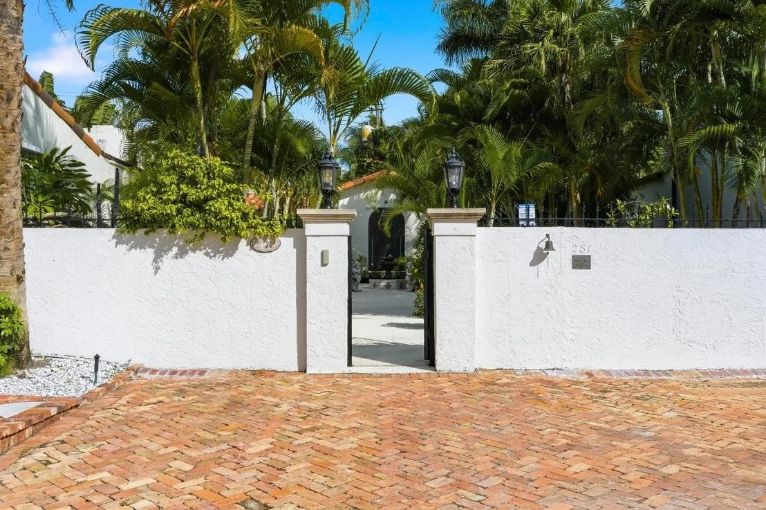 Photo of 281 Granada Road