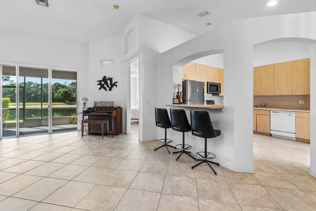 Photo of 8590 Lineyard Cay