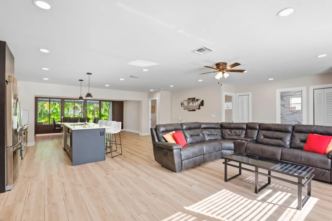 Photo of 6880 KINGSTON Drive