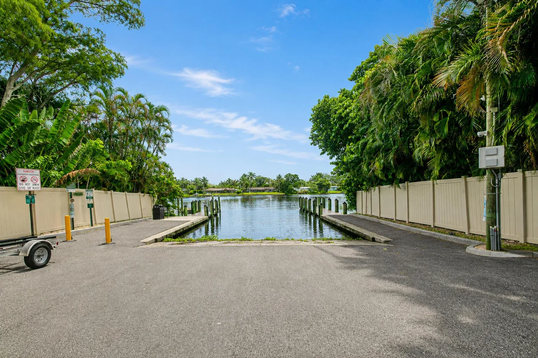 Photo of 2395 Edgewater Drive