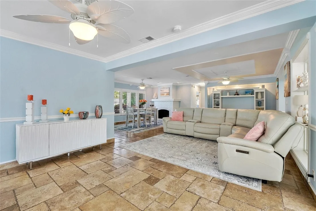 Photo of 731 SE 4th Avenue
