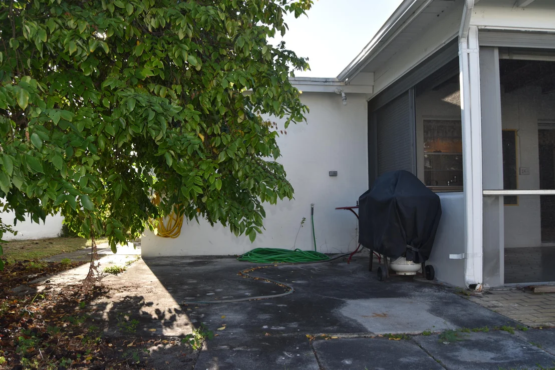 Photo of 2950 NW 1st Drive