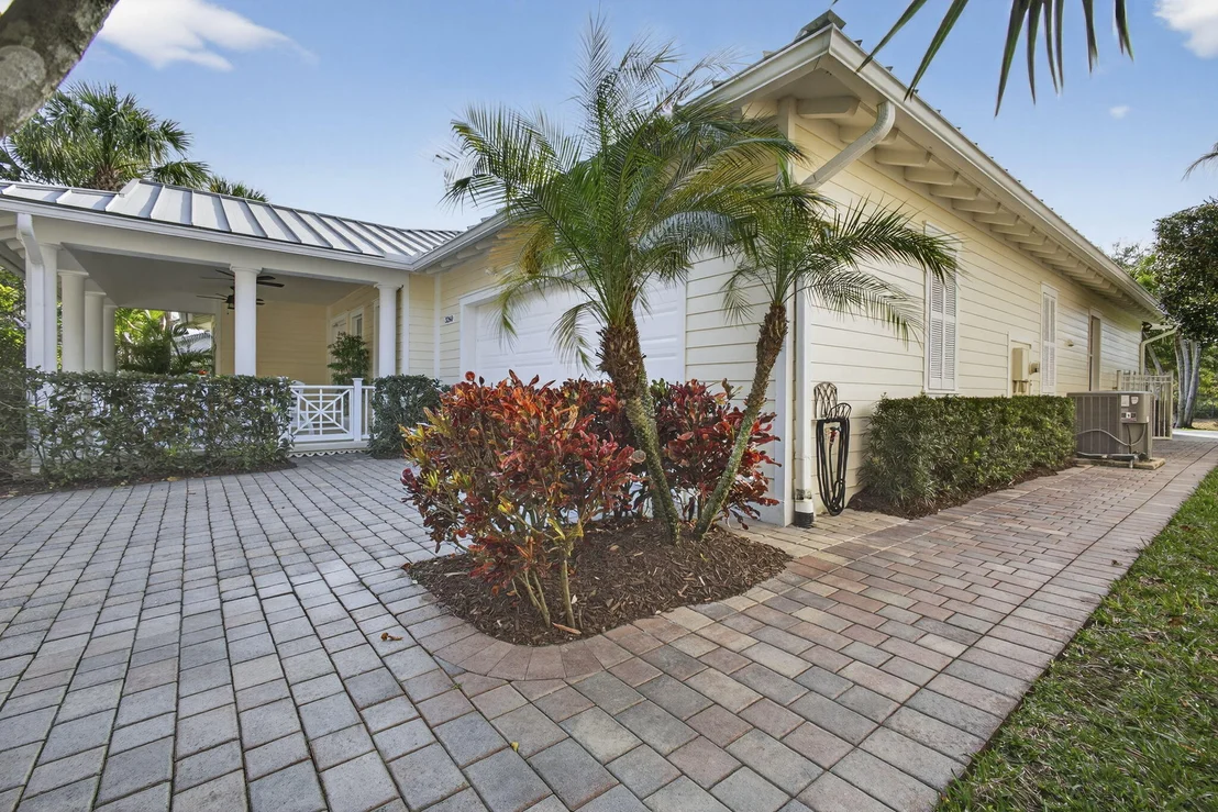 Photo of 3260 Wymberly Drive