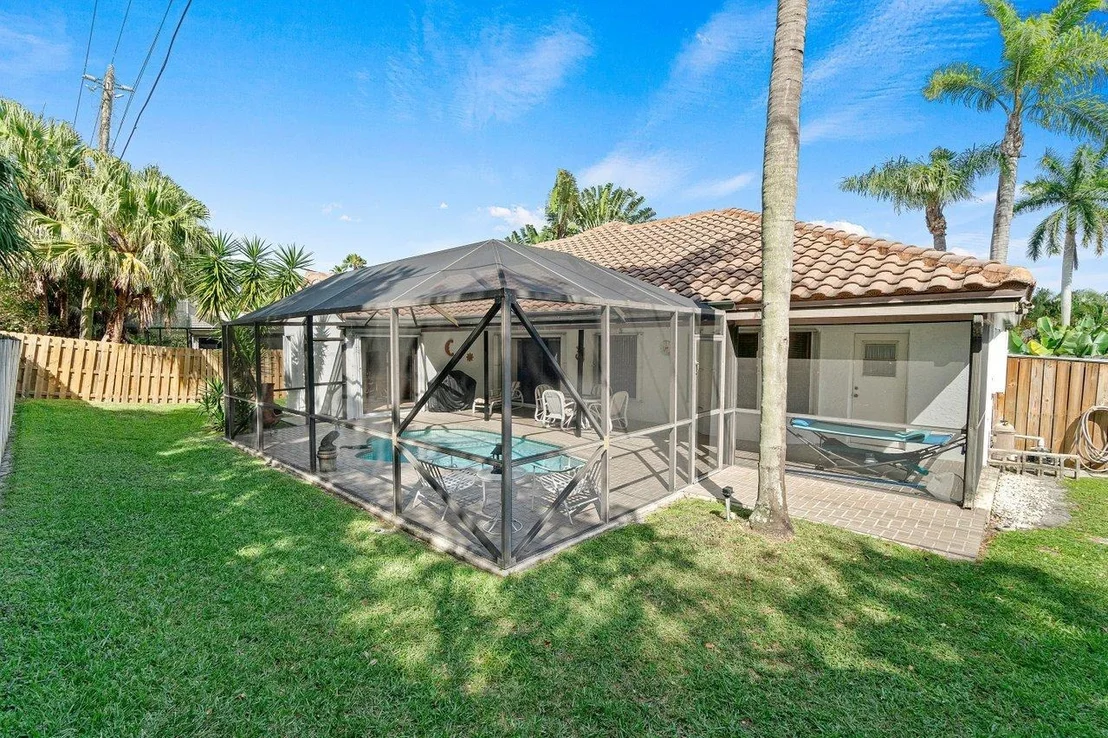 Photo of 15 Dogwood Circle