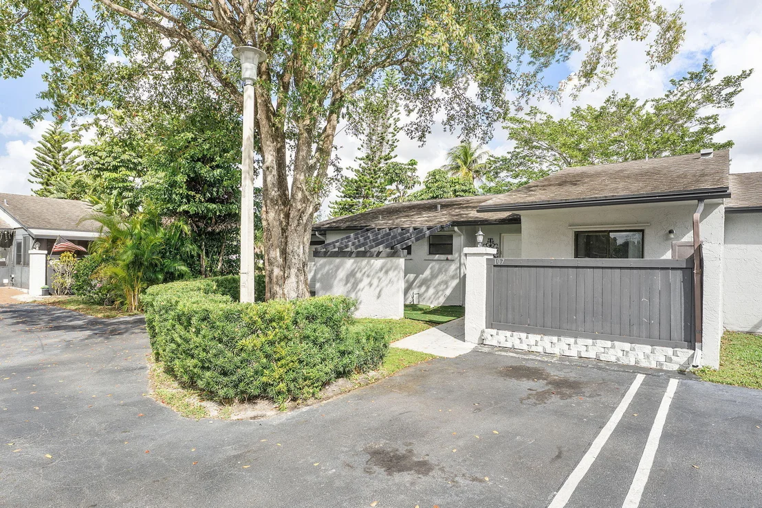Photo of 107 Conaskonk Circle