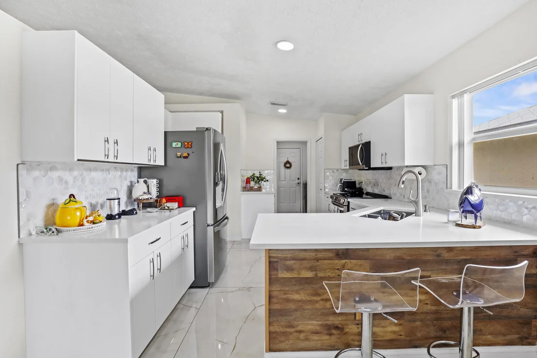 Photo of 6648 Gaviota