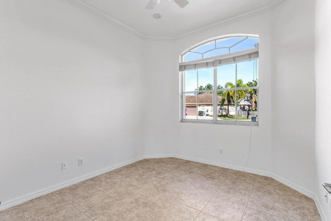 Photo of 400 Rosewood Circle