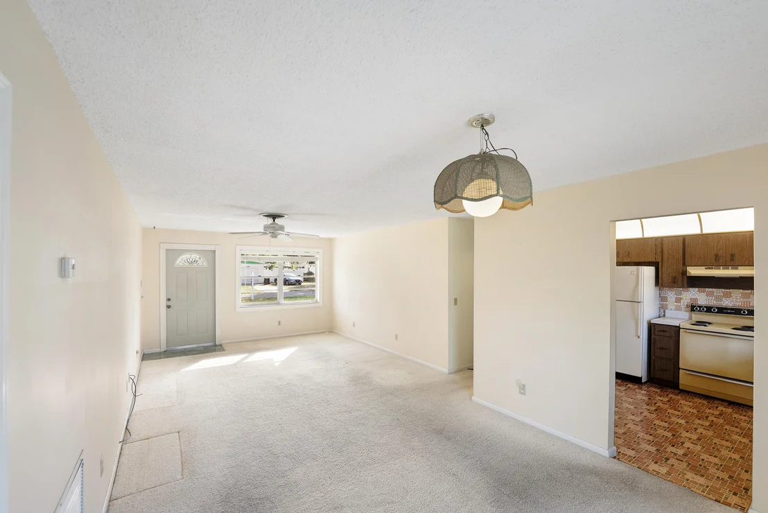 Photo of 1340 SE Sandpiper Lane