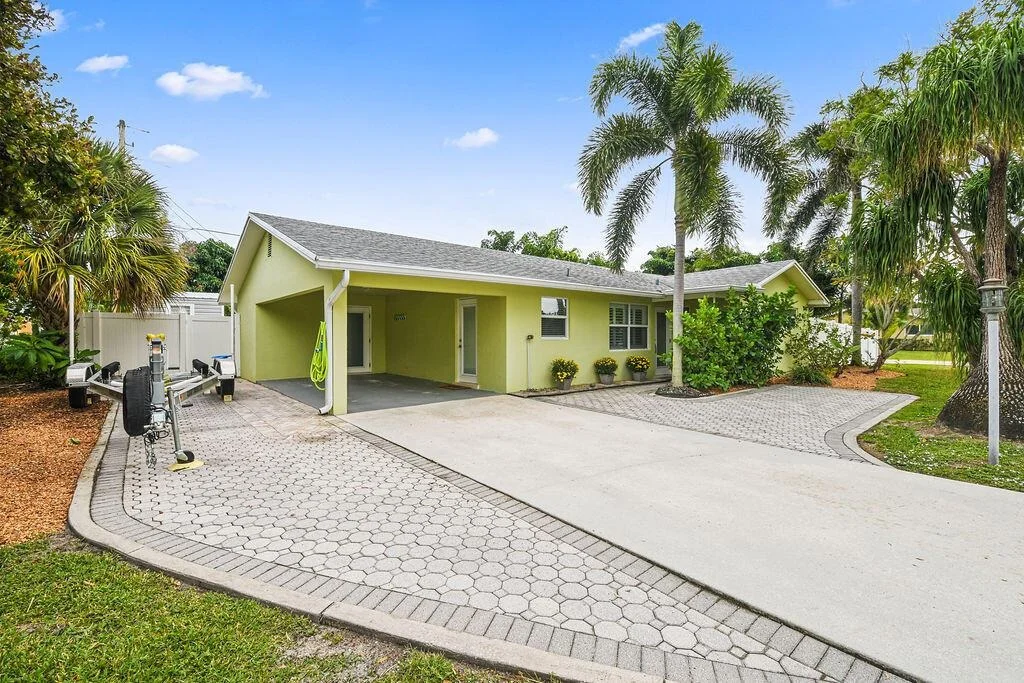 Photo of 1617 Venus Avenue