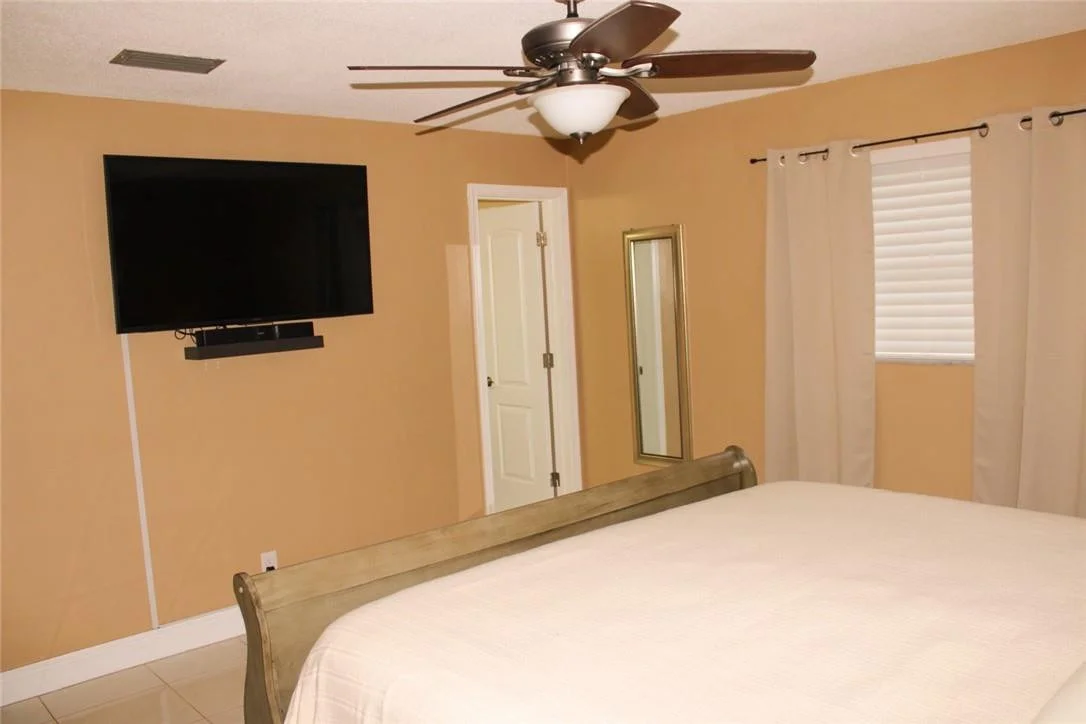 Photo of 5705 NW 48th Way