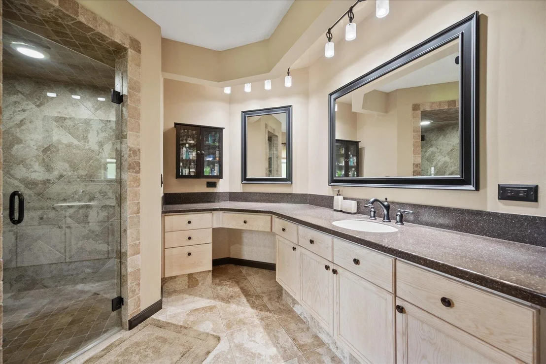 Photo of 9437 Rodeo Drive
