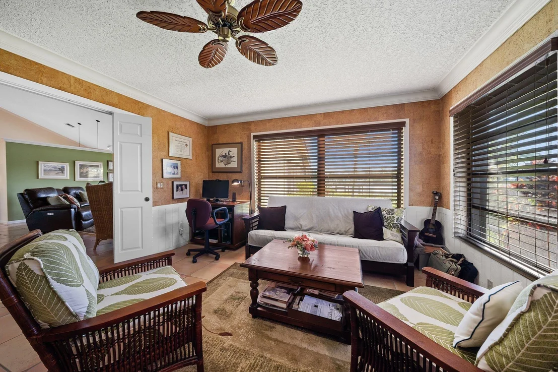 Photo of 41 SE Saddleback Road