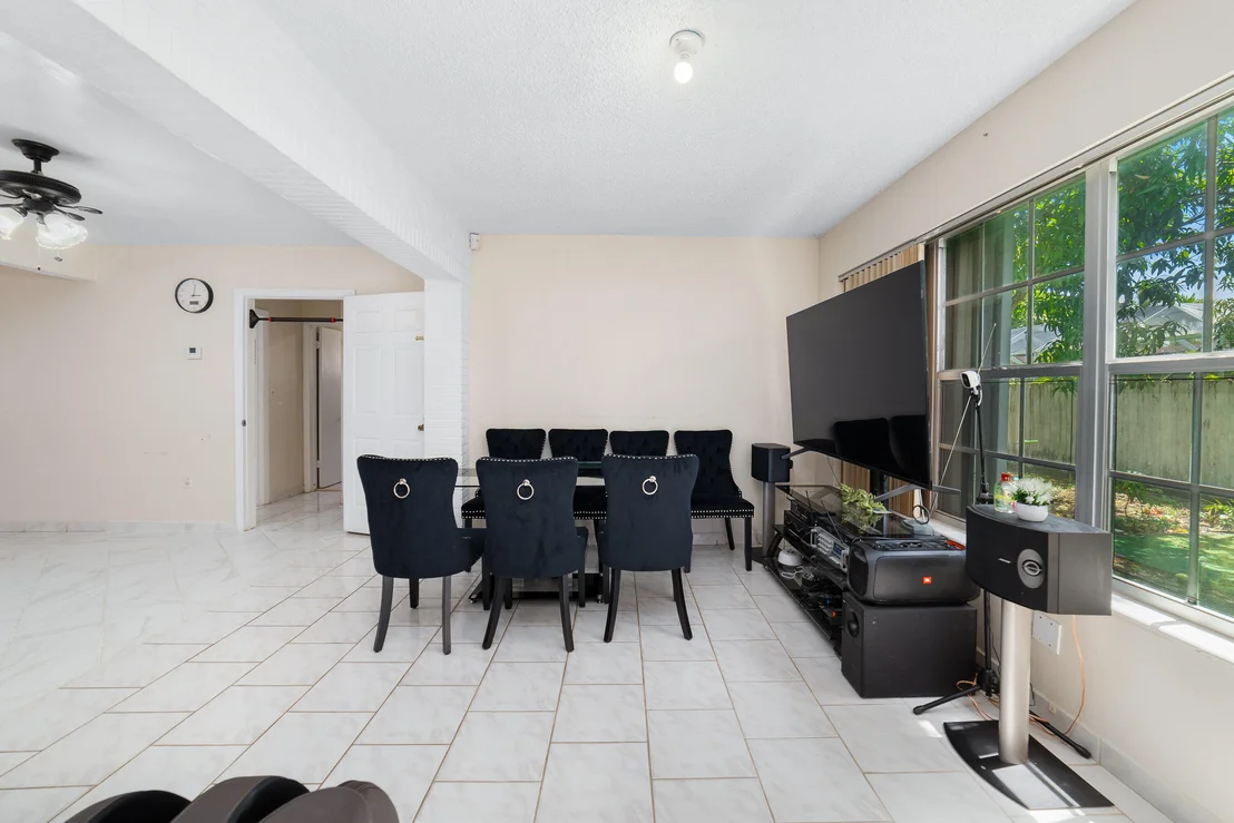 Photo of 2210 Everglades Drive