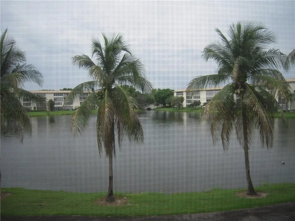 Photo of Unit E2 at 1905 Bermuda Circle
