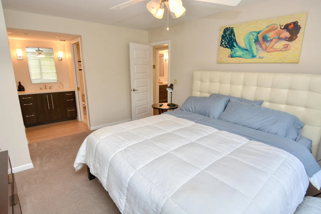 Photo of 318 NE Golfview Circle