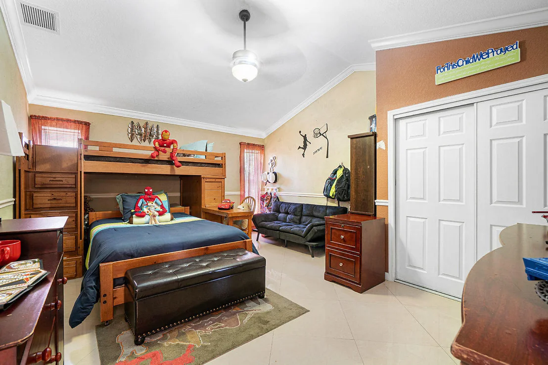 Photo of 9711 Sun Pointe Drive