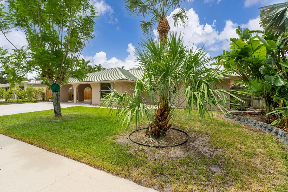 Photo of 1045 Coral Drive