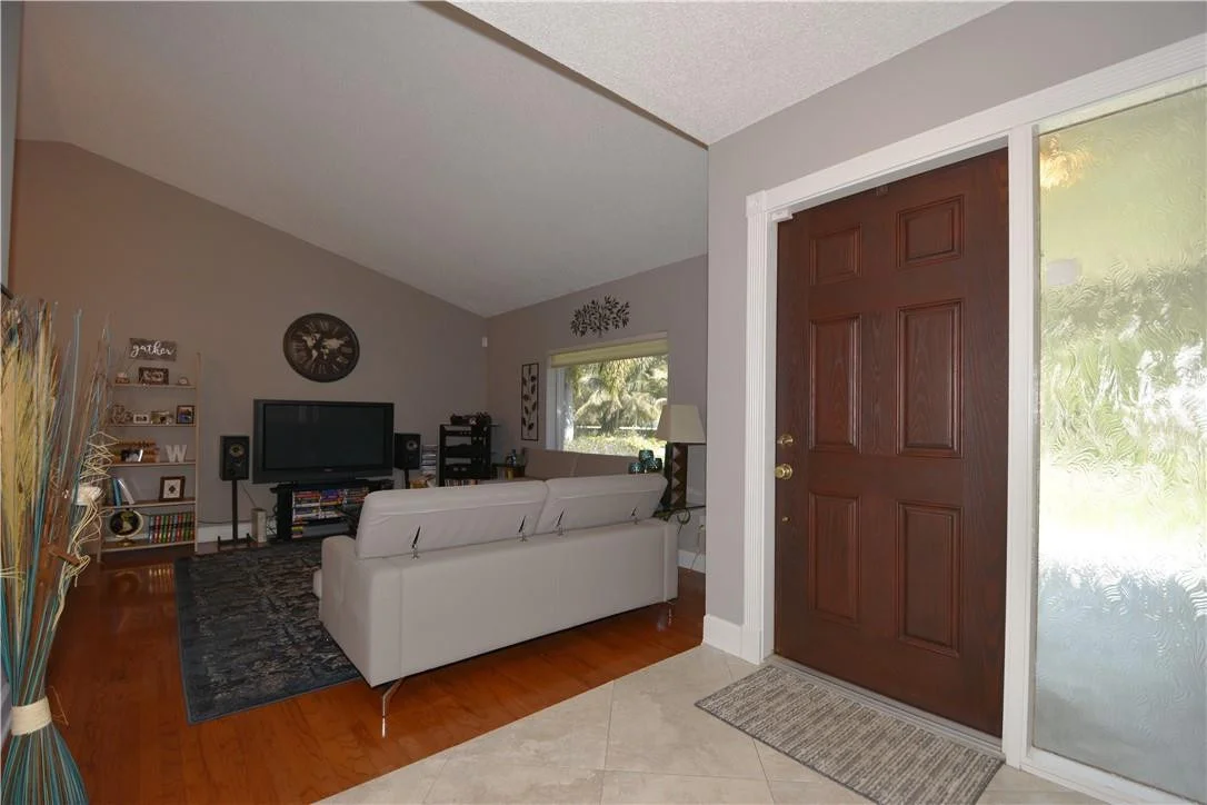 Photo of 562 NW 45th Way