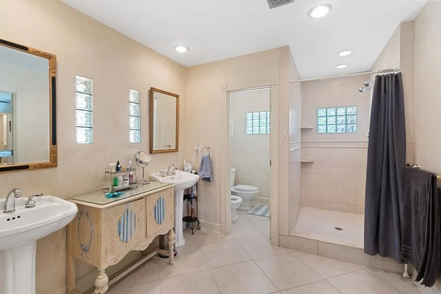 Photo of 2520 Greenbrier Drive