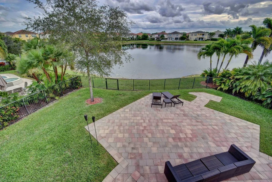 Photo of 9536 Phipps Lane
