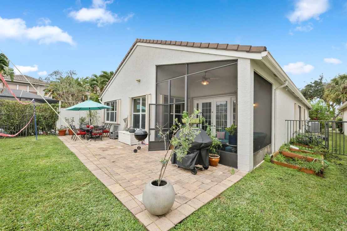 Photo of 19090 Skyridge Circle
