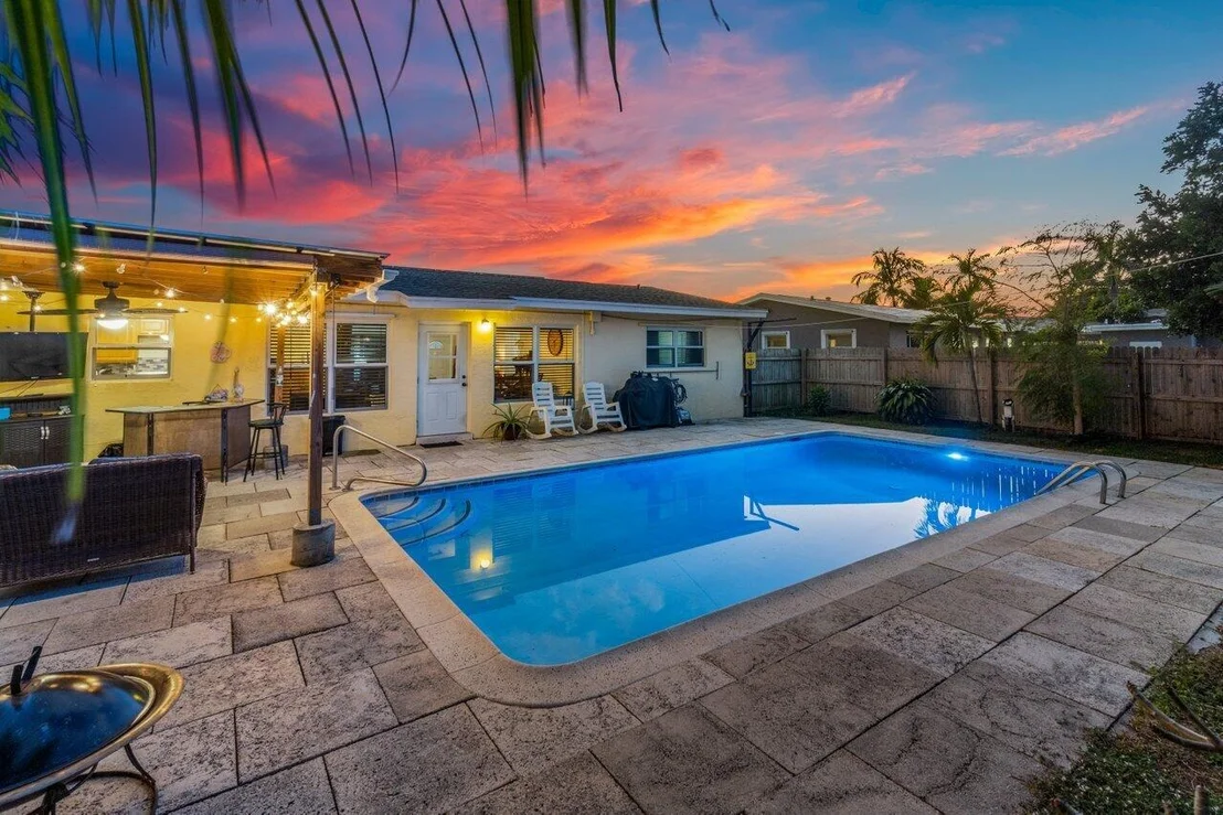 Photo of 1413 Crest Drive