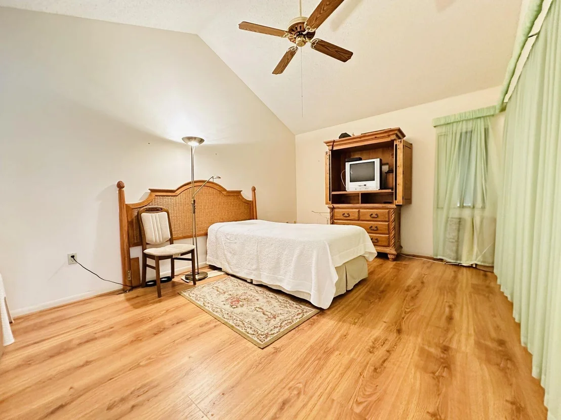 Photo of 129 Harbourside Circle