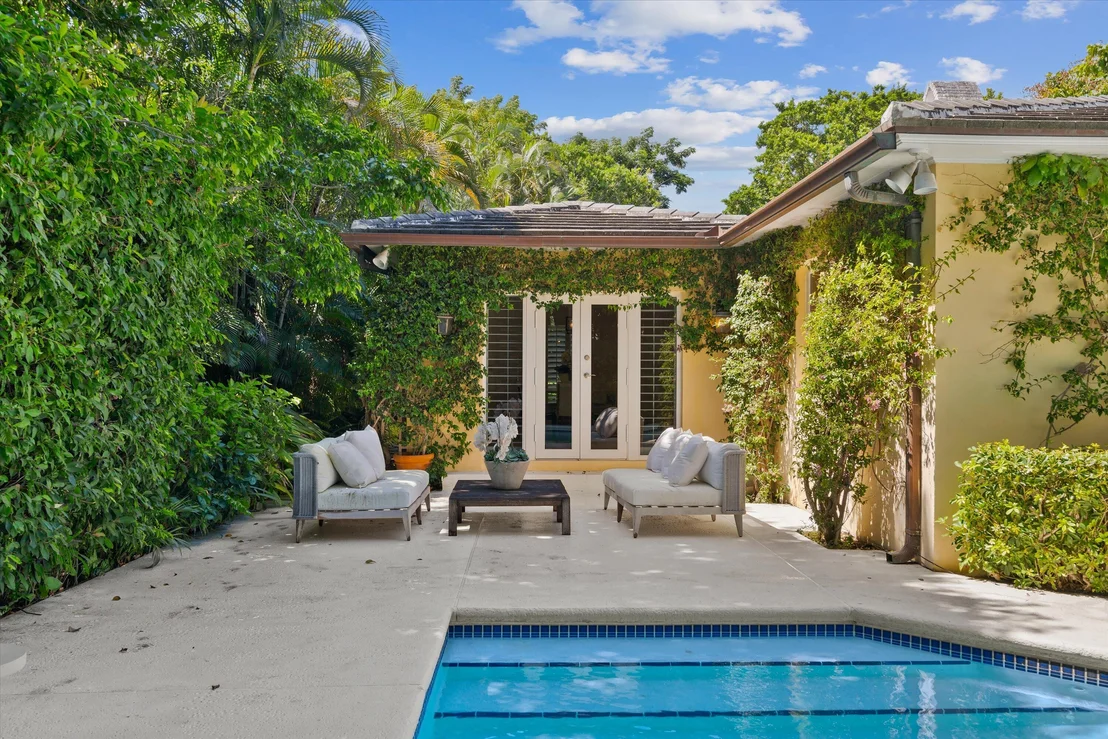 Photo of 274 Monterey Road